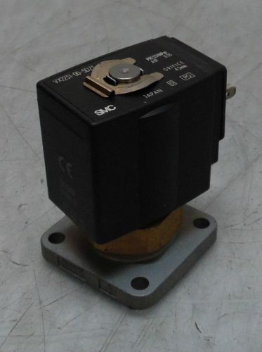 Smc 3 port hand lock out valve, vhs40-04, used, warranty for sale