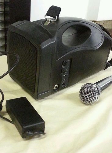 Rechargeable portable Public Address speech amplifier loudhailer. Bretford PA