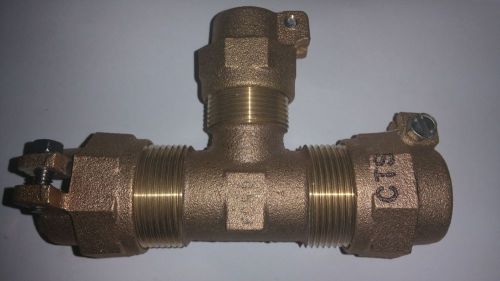 Joint Compression Union for Water Service - 1&#034; into 3/4&#034; - T Coupler