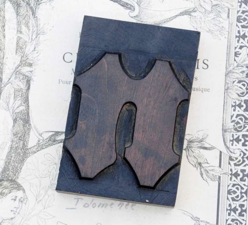letter: n blackletter wood type 3.54&#034; woodtype font letterpress printing block n