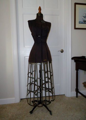 VINTAGE DRESS FORM