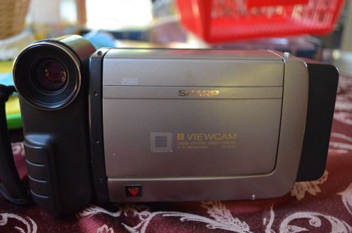 Sharp - VL-E30 Camcorder w/ car charger, battery, carry case, house charger etc