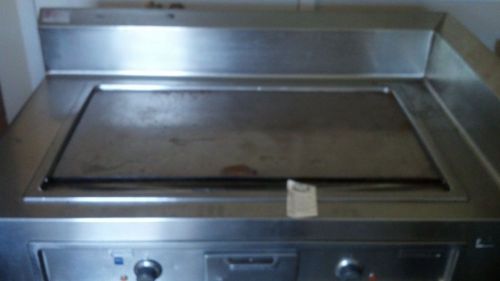 Wells G-196 (208V) Electric Griddle with Cart