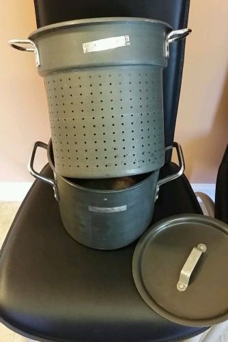 Caphalon 8qt commercial aluminum stock pot with steamer insert and lid