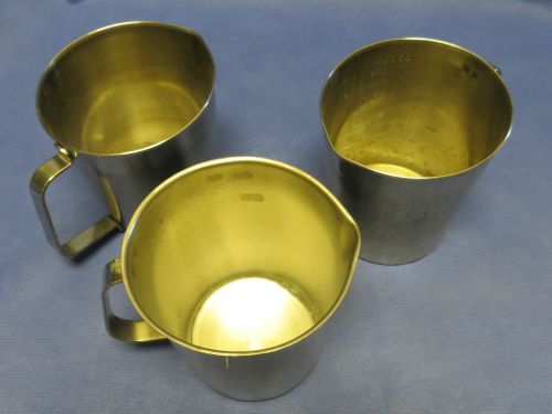 LOT OF 3 VOLLRATH GRADUATED STAINLESS STEEL MEASURE 32 OZ - 1000CC