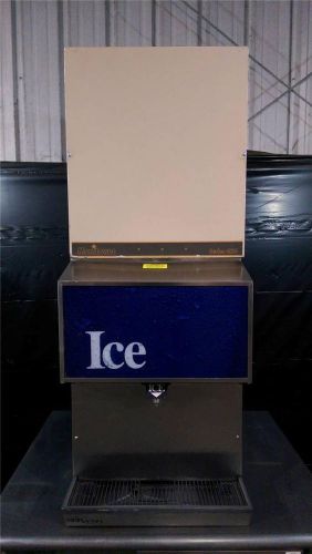 Manitowac bd0422a ice machine on servend m-150 ice dispenser for sale