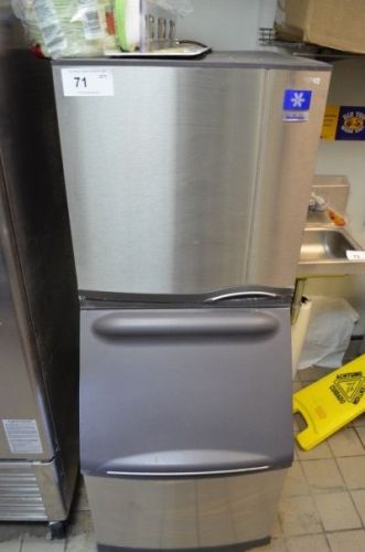 Manitowoc 300lb air cooled ice machine on a 300lb bin.