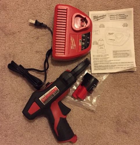 Milwaukee Clamp Meter (w/battery and charger)