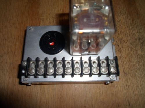 GE TYPE S-3 / 731X2G3 DOUBLE RELAY BASE (NEW NO BOX)