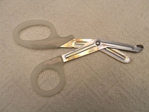 medical grade scissors