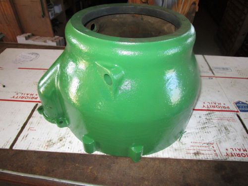Oliver tractor1550,1555,1600,1650,1655 bell housing with hydra power or O/U NICE