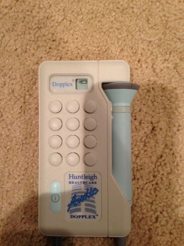Huntleigh D920 Fetal Doppler with battery (O ring glued, missing front clip)