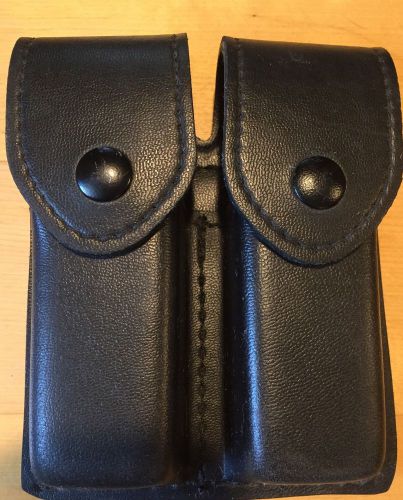 Glock 19 black leather magazine pouch for sale