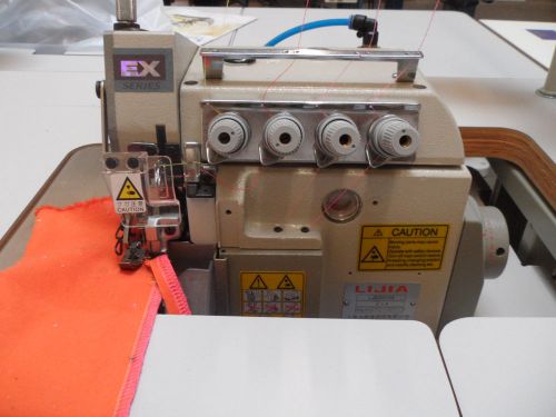 LJ-8200-04 Overlock sewing machine
