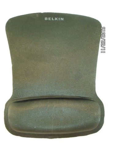 One Black Belkin wavecrest mouse pad with gel wrist rest