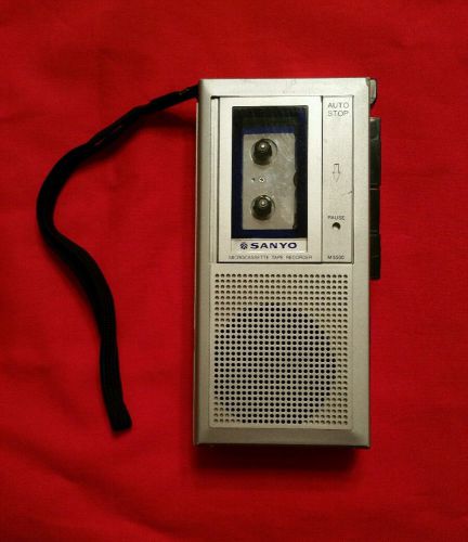 VTG EXTREMELY RARE Sanyo M5500 Microcassette Tape Recorder Auto Stop Korea