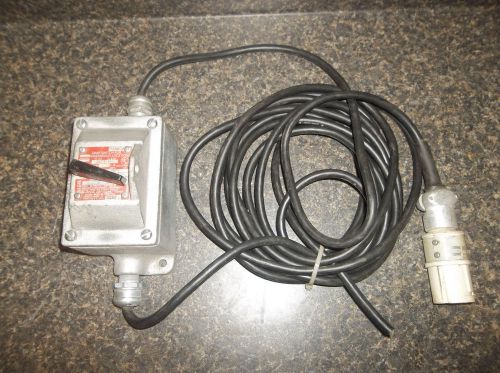 Crouse hinds snapswitch for hazardous locations efsc 1129 with cable and plug for sale