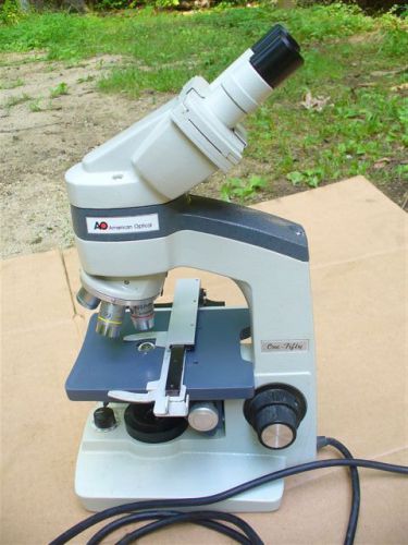American Optical One Fifty Binocular Microscope w 4 Objectives, Light, no reserv