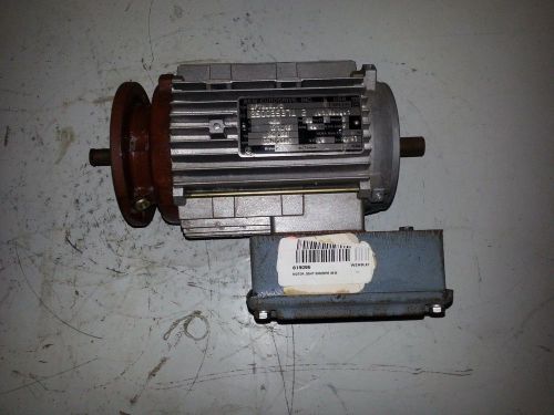 SEW EURODRIVE DFT80K8/2.14HP RPM 825/.3380 motor