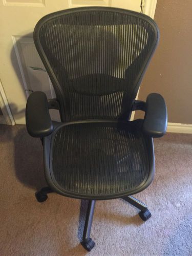 Herman Miller Aeron Chair Size B