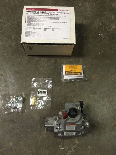 New in box honeywell vr8300 a 4508 dual valve gas control, standing pilot for sale