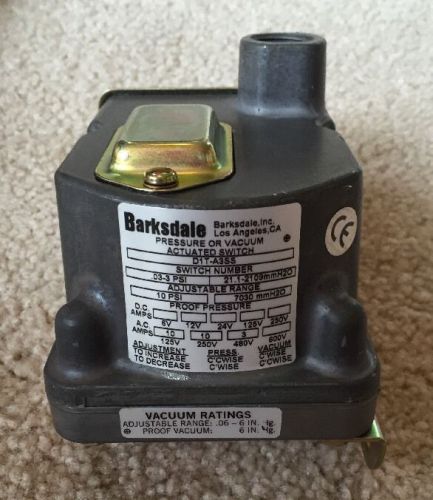 BARKSDALE D1T-A3SS PRESSURE OR VACUUM ACTUATED SWITCH