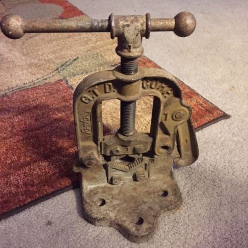 Vintage G.T.D. Corp pipe cutting vise No. 1 made in greenfield, ma. cast metal