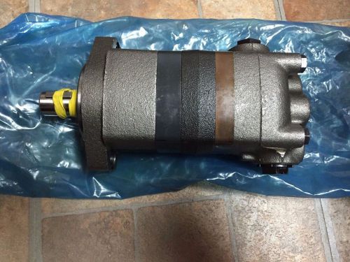 NEW Current Date  OEM Eaton / Char-Lynn Hydraulic Motor Part # 104-1039-006