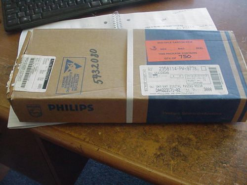 Box of 750pcs philips semiconductors chips new uaa2080h paging receiver uhf/vhf for sale