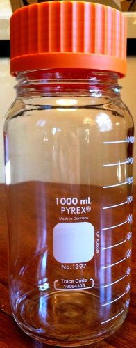 Graduated Wide-mouth Pyrex Bottle, 1-liter size with GLS80 screw-on cap