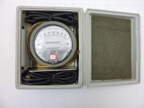 Dwyer 2002C Magnehelic Water Pressure Gauge – Picture 0