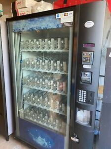 Dixie Narco Bev Max 4 Beverage Machine - DN 5800
