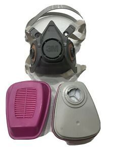 3M 6300 Half Face Respirator With 2 P1OO Multi Gas/Vapor &amp; 2 Particle Filters