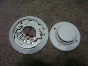 System Sensor 2WT-B SMOKE Detector Heads 2 WIRE WITH MOUNT RINGS