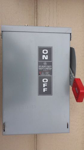 G.E. Heavy Duty Safety Switch THN3361R 3PHASE 30AMP 600VAC NON-FUSIBLE
