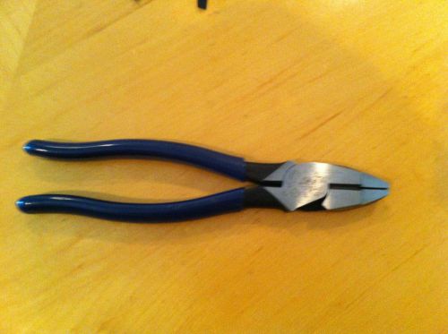 Klein Tools 9 in. High-Leverage Side-Cutting Pliers D213-9NE