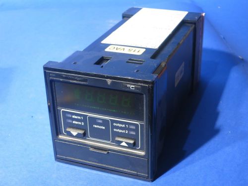 EUROTHERM Model 810 Temperature Controller (Temperature Range 0-1200C) Type S
