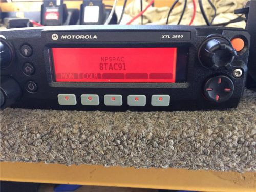 MOTOROLA XTL2500 ASTRO DIGITAL 700/800MHz MOBILE RADIO MODEL # M21URM9PW2AN