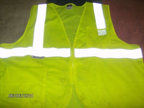 Safety vest/yellow