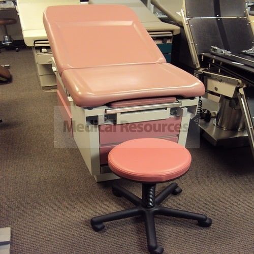 Umf 5140 manual exam table for sale
