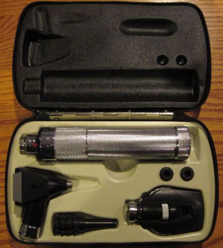 Welch Allyn Otoscope / Ophthalmoscope Combination Set With Case (11600 / 25000)!