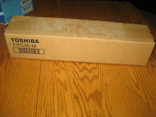 New in Box OEM TOSHIBA Magenta Ink Toner Fits Most New Toshiba Copiers T-FC35-M