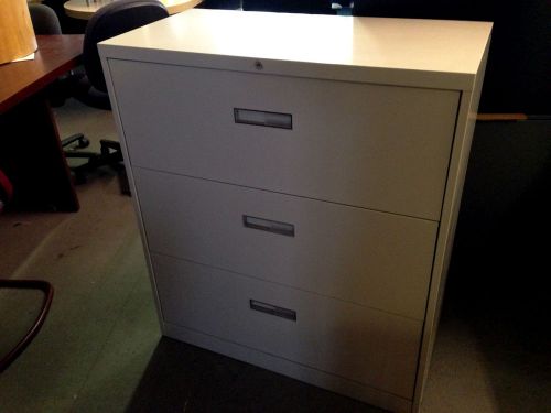 3 DRAWER LATERAL SIZE FILE CABINET by STEELCASE 900 SERIES w/LOCK&amp;KEY 36&#034;W