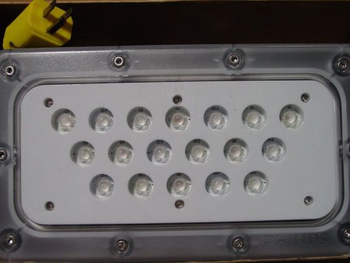 316-000001-03 - VAYA Flood, 100-240V, RGB LED, 30deg, Gray, Surface Mount