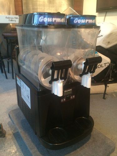Black Bunn Ultra 2 Gourmet Ice Slush Slurpee Machine