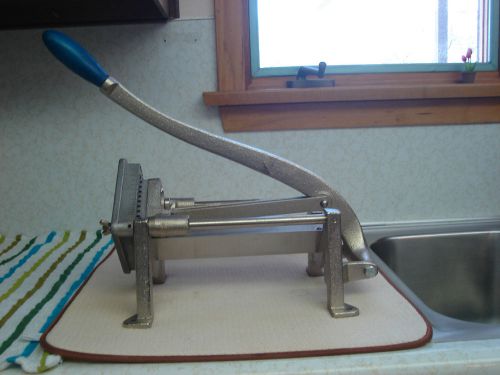 VOLLRATH FRENCH FRY CUTTER, 5/16&#034; CUT, USED