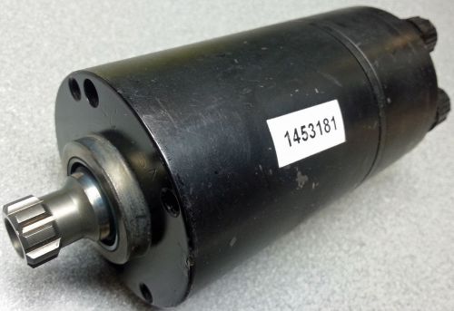 New 4 port 6 inch long hydraulic motor with gear drive on one end #6 AN fittings