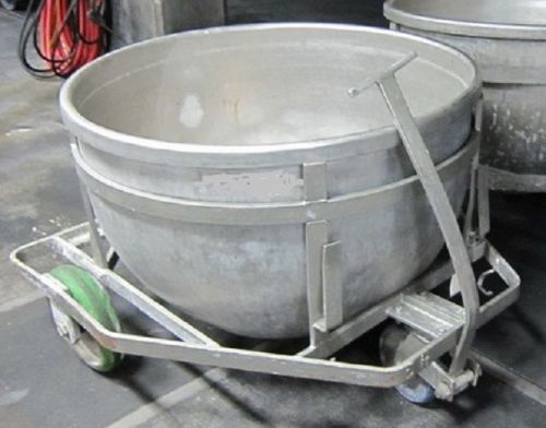 Food grade 200 gallon SS Kettle  with detachable 3 wheel dolly trailer 44&#034; x 30&#034;