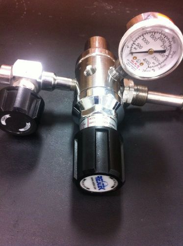 Restek Corp Dual Stage Ultra High Purity Stainless Steel Gas Regulator w/ Gauges