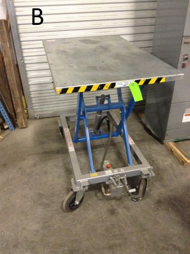 47&#034; x 29&#034; pneumatic manual foot pedal operated lift table 500 kg 1000 lb max for sale